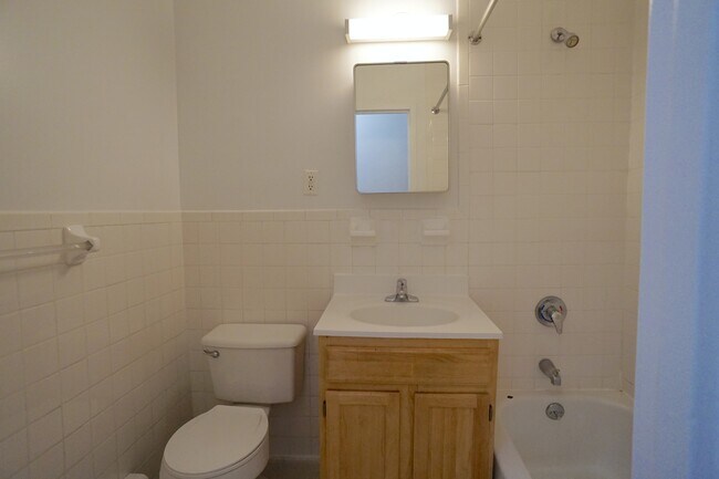 Building Photo - Stabilized Crown Heights TWO Bedroom
