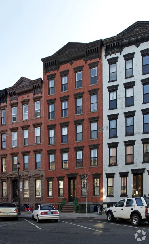 Building Photo - 1111 Washington St