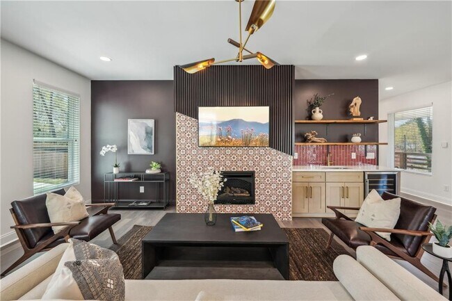 Foto del edificio - 3087 Alston Dr