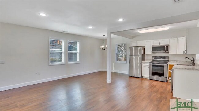 Building Photo - 1200 E 37th St