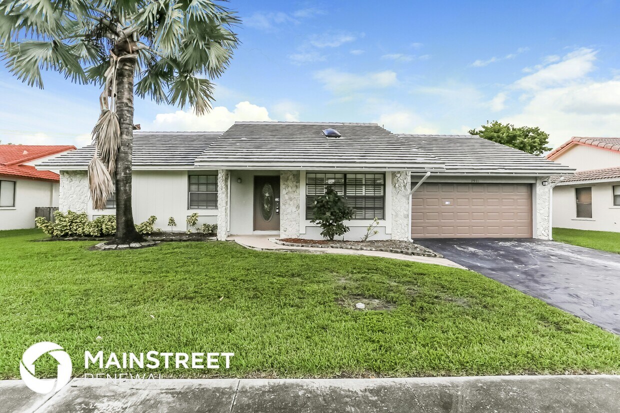 Foto principal - 7911 NW 20th St