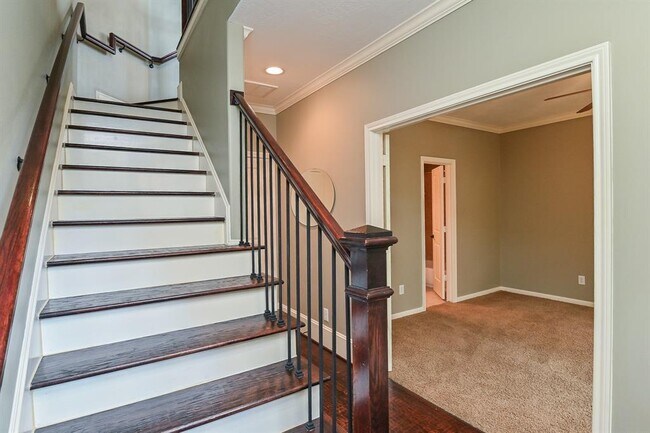 Foto del edificio - 1042 W 23rd St