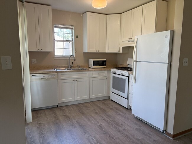Building Photo - 36 Gant Cir