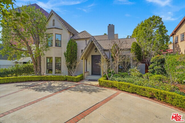 Building Photo - 665 McCadden Pl
