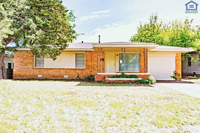 Building Photo - 2610 NW Lindy Ave