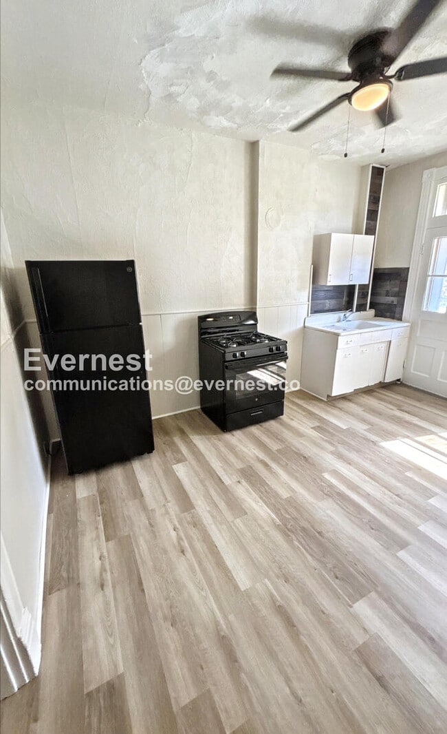 Foto del edificio - 3720 Fairview Ave