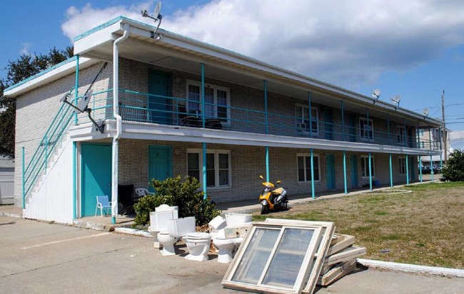 Building Photo - Harbormar Apartments