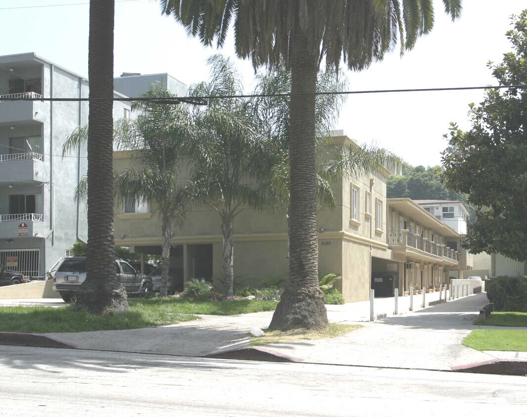 2150 N Beachwood Dr, Los Angeles, CA 90068 Apartments in Los Angeles