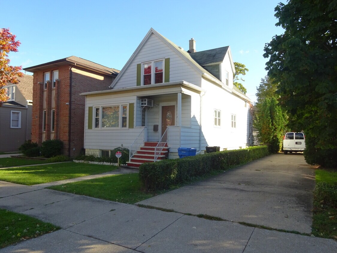 6043 W Giddings St, Chicago, IL 60630 House Rental in Chicago, IL