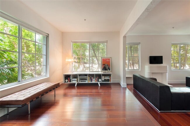 Foto del edificio - 1025 Michigan Ave