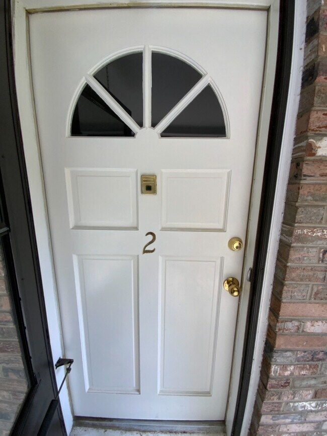 Foto del edificio - 310 West Chestnut Street, Unit 2