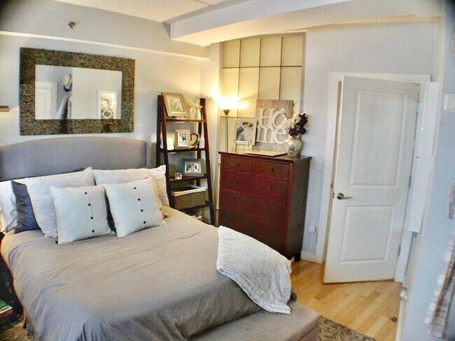 Foto del edificio - 557 2nd St