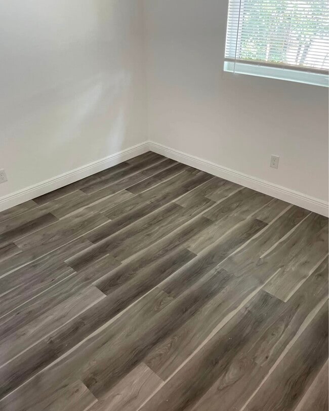 Building Photo - 1620 Ewing Ave