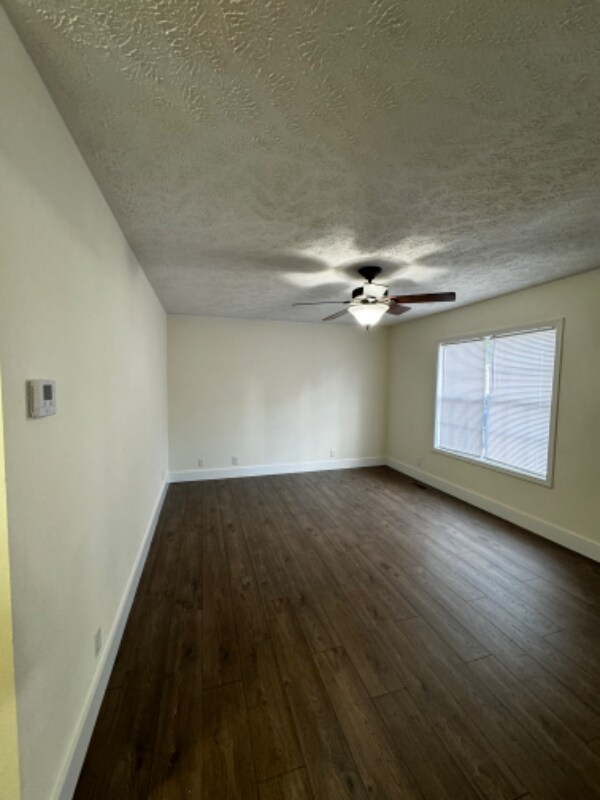 Building Photo - 320 Samantha Cove