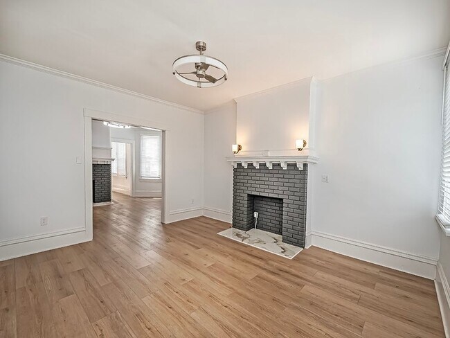 Foto del edificio - 624 N Sheridan Ave