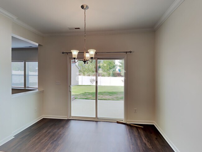 Building Photo - 404 Moses Rhyne Dr