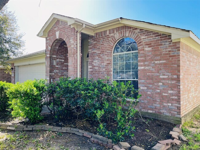 Foto del edificio - 19335 Little Pine Ln