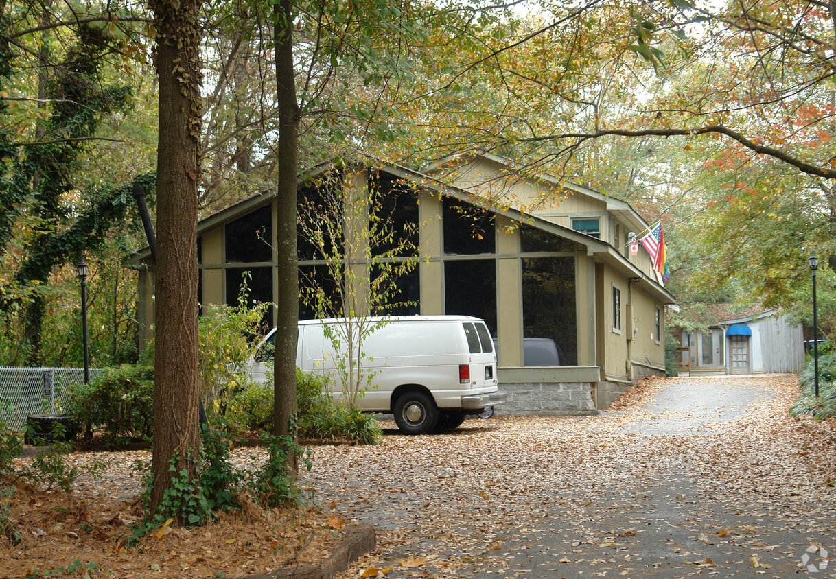 Primary Photo - Florida Avenue