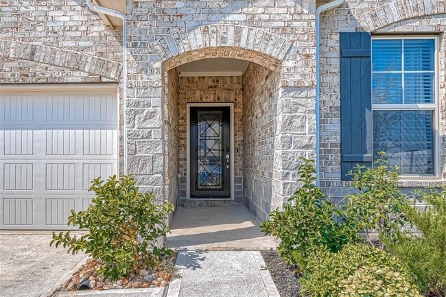 Building Photo - 31427 Whitfield Ct