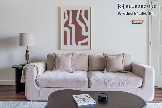 Foto del edificio - 1050 Benton St