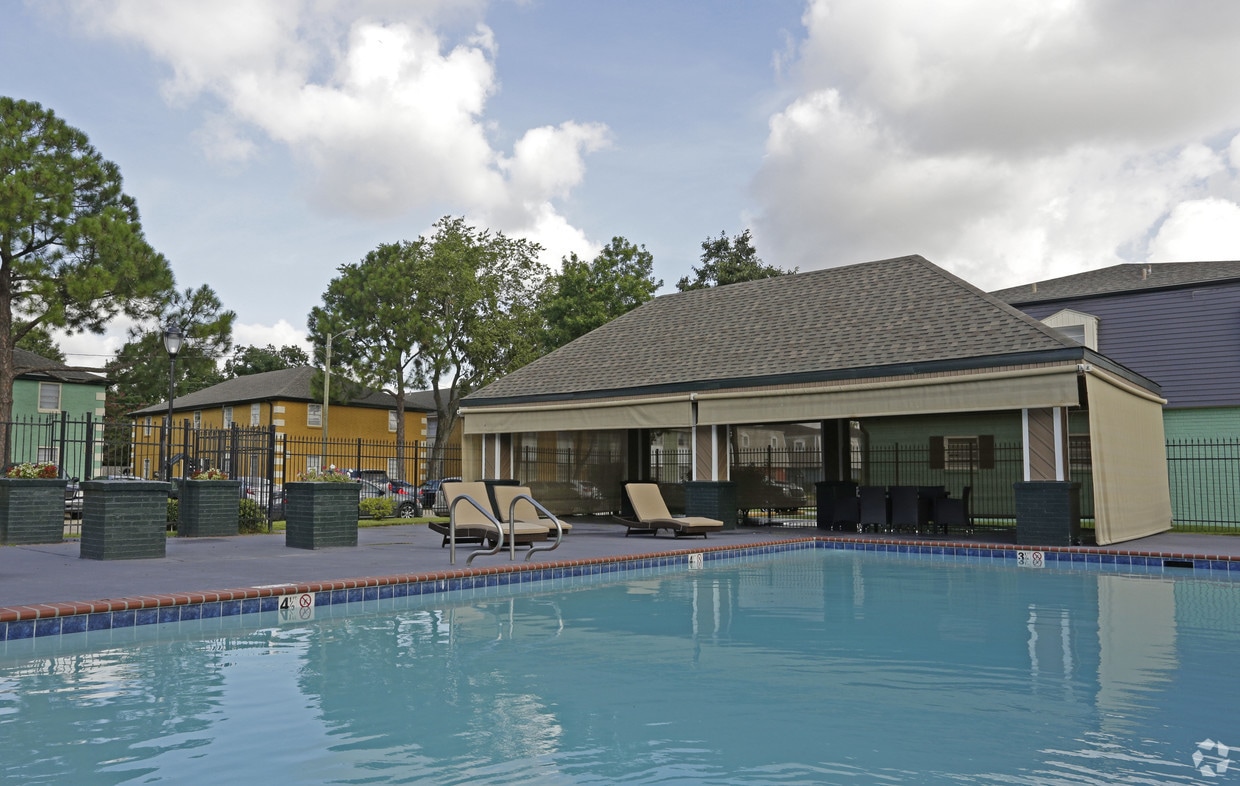 1136 Tensas Dr, Harvey, LA 70058 Apartments in Harvey, LA