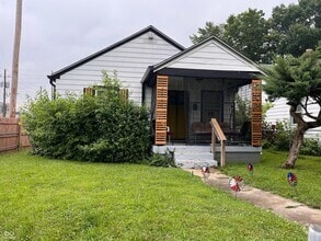 Building Photo - 3741 Hillside Ave