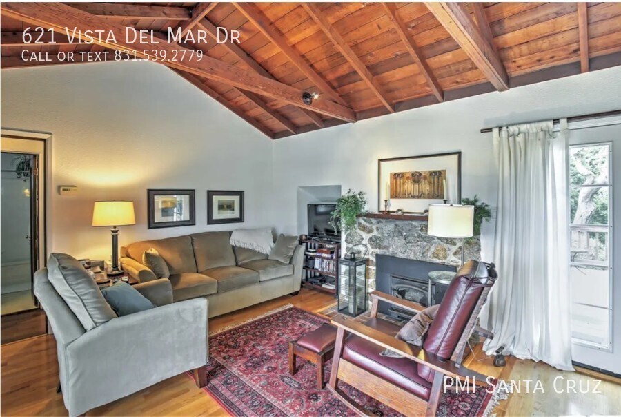 Fully Furnished Beautiful Cottage with pea... House Rental in Aptos, CA