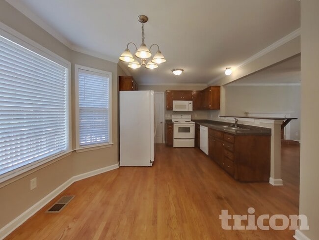 Building Photo - 2784 Aston Woods Ln