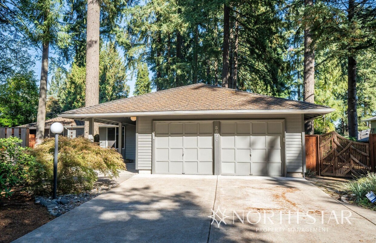 Foto principal - Charming One Level Home In The Four Season...