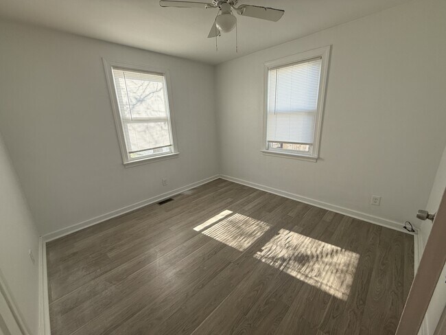 Foto del edificio - 9631 Worth St