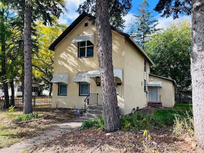 Building Photo - 567 Livingston Ave