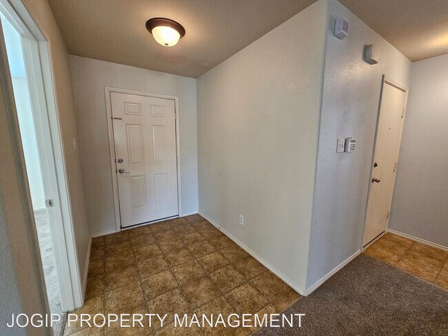 Building Photo - 3 br, 2 bath House - 2409 Clairborne Drive