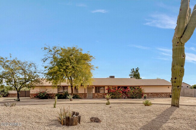 Building Photo - 16223 N 40th Pl