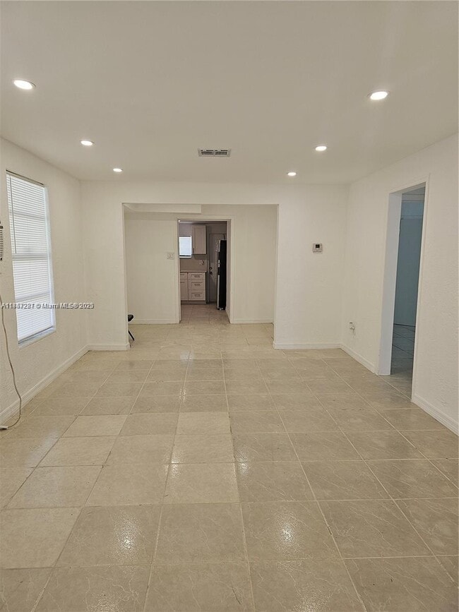 Foto del edificio - 224 NW 13th Ct