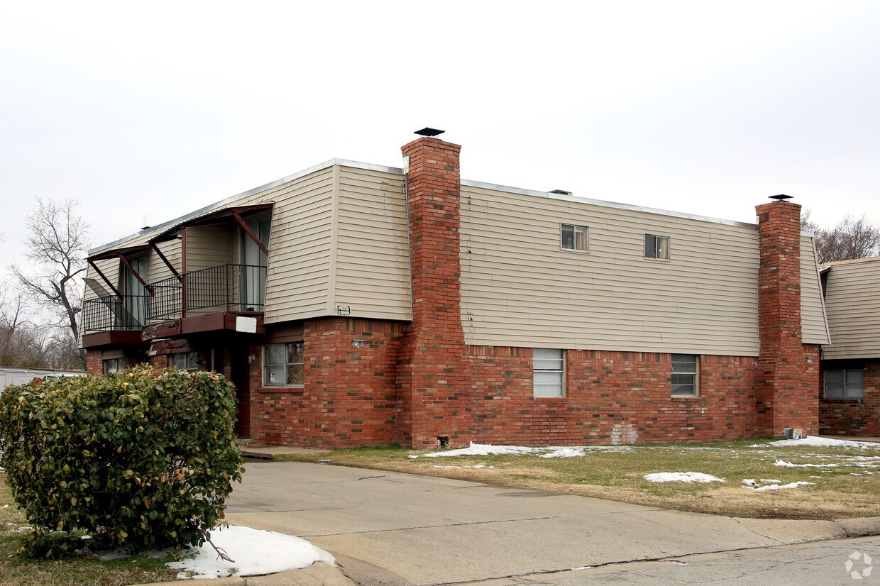 Bradford Townhomes Apartments in Tulsa, OK