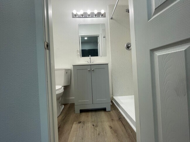 Foto del edificio - 656 S 7th St