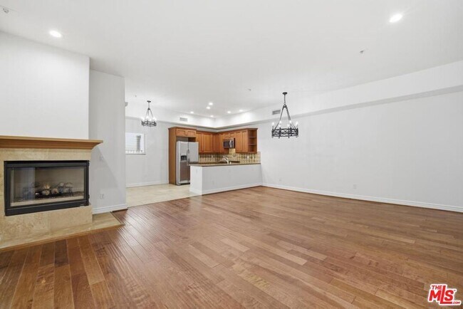 Foto del edificio - 10913 Whipple St
