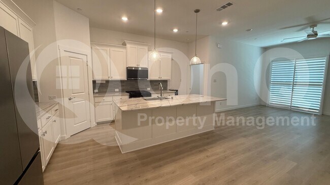 Building Photo - 2805 Concord Dr