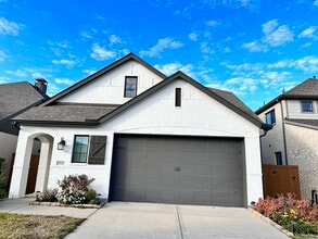 Building Photo - 13110 Blue Flora Dr