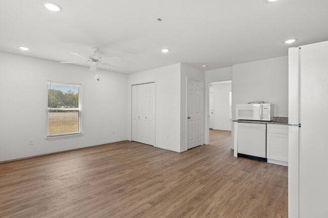 Building Photo - 4125 Compton Ln