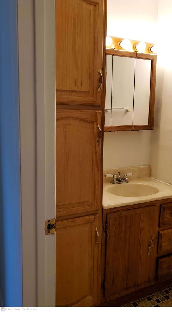 Foto del edificio - Cozy 3 Bed, 1 Bath, Convenient to I-70 and WPAFB, with AC!