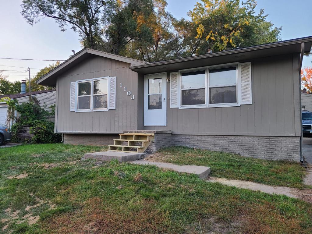 Primary Photo - 1103 Hackley Ave