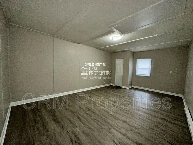 Building Photo - 10126 Catalina Dr