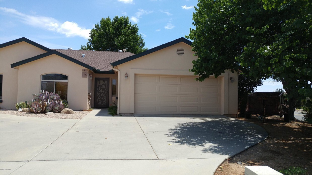 1201 Barzona Ave Unit B, Dewey, AZ 86327 Condo for Rent in Dewey, AZ