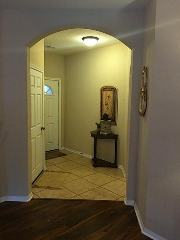 Building Photo - 10914 Overland Trail Dr