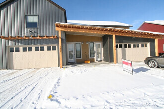 Building Photo - 1805 Leeward Ct