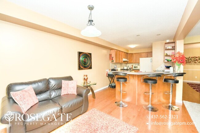Building Photo - Spacious 3-Bedroom + Den, 1.5-Bath Home in...