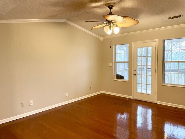 Foto del edificio - Meadowbrook Condominium for Rent