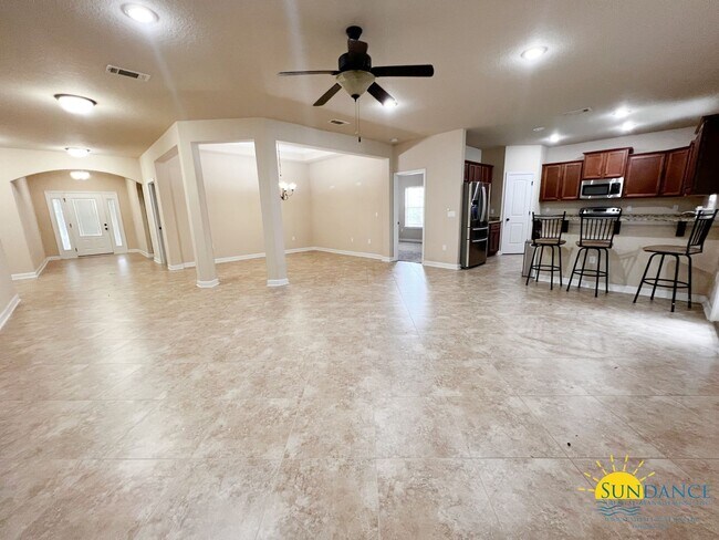 Foto del edificio - Stunning 4 Bedroom Home in Crestview!