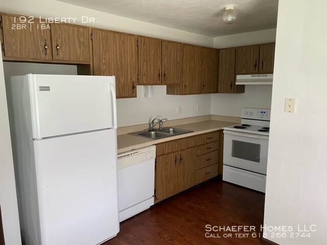 Building Photo - 2 Bed Duplex